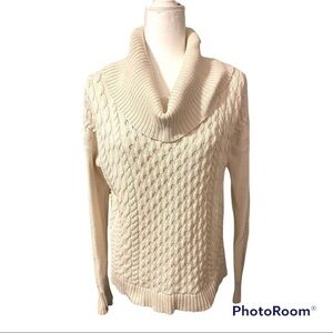 American Eagle Outfitters cream knit sweater M